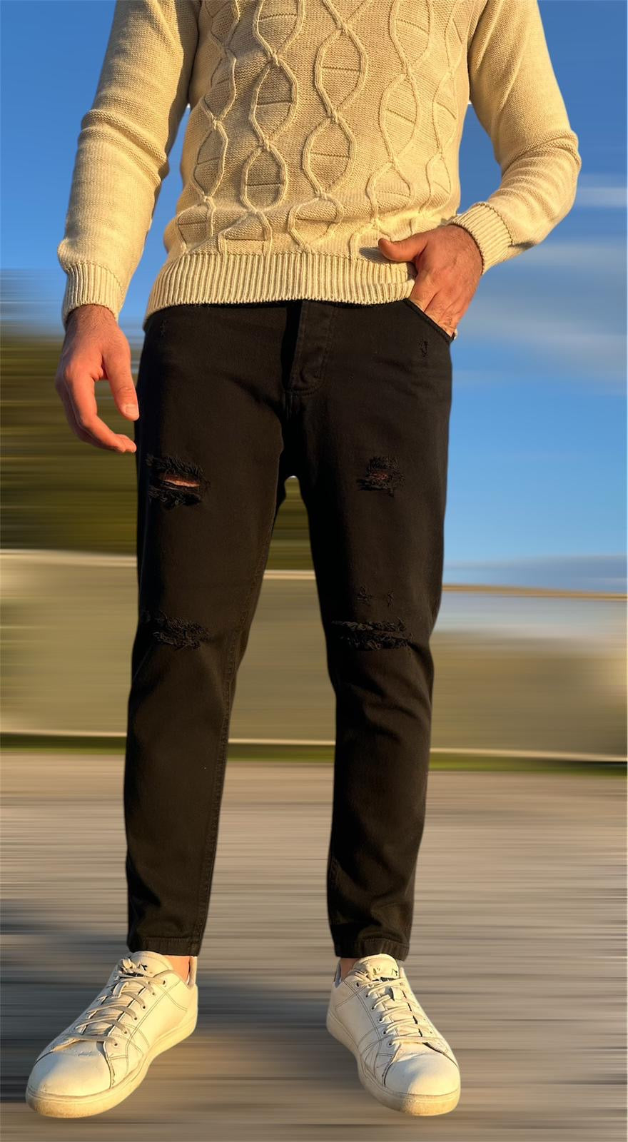 Jeans nero Strappato