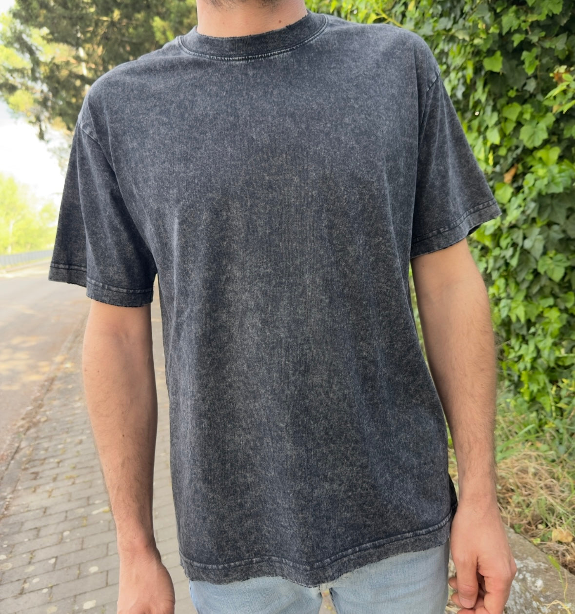 T-shirt Lavata con acido nero