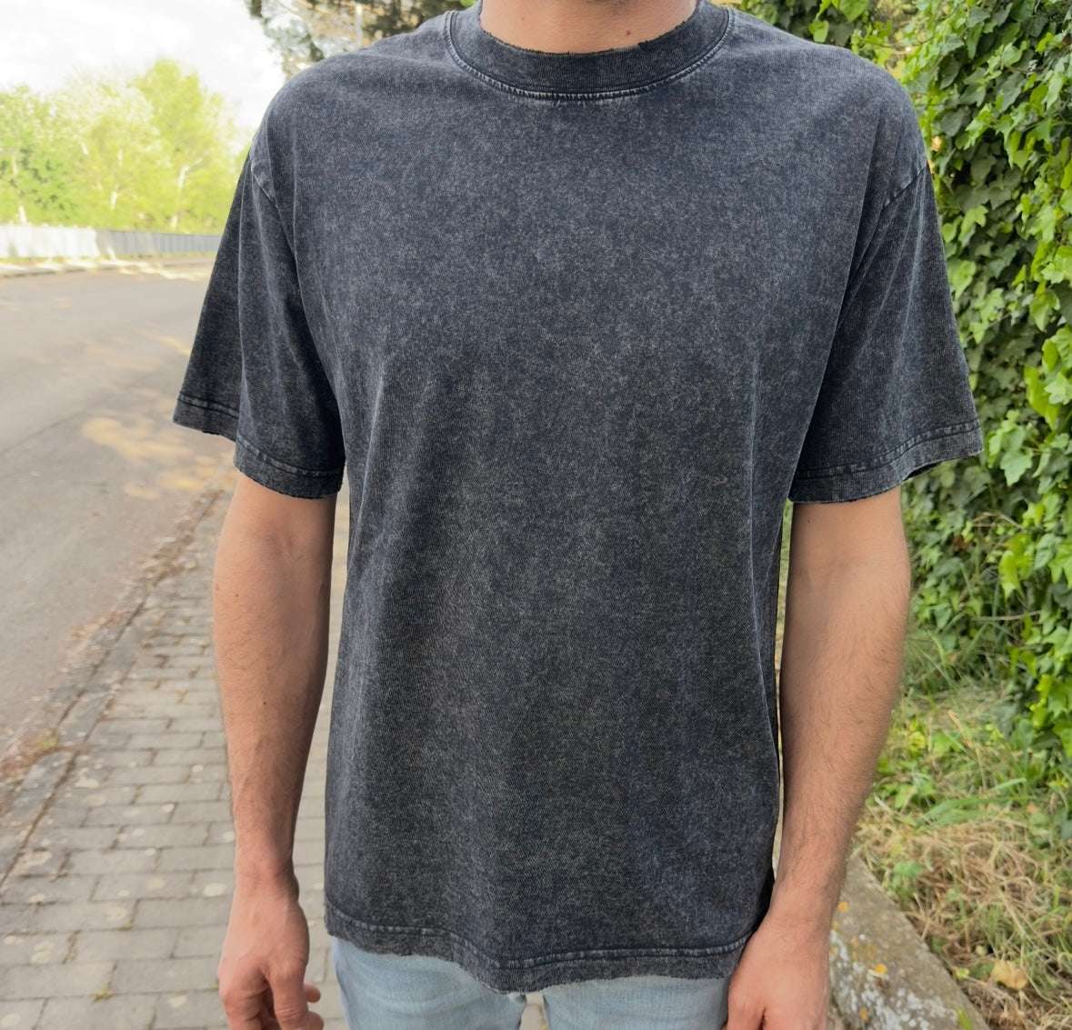 T-shirt Lavata con acido nero