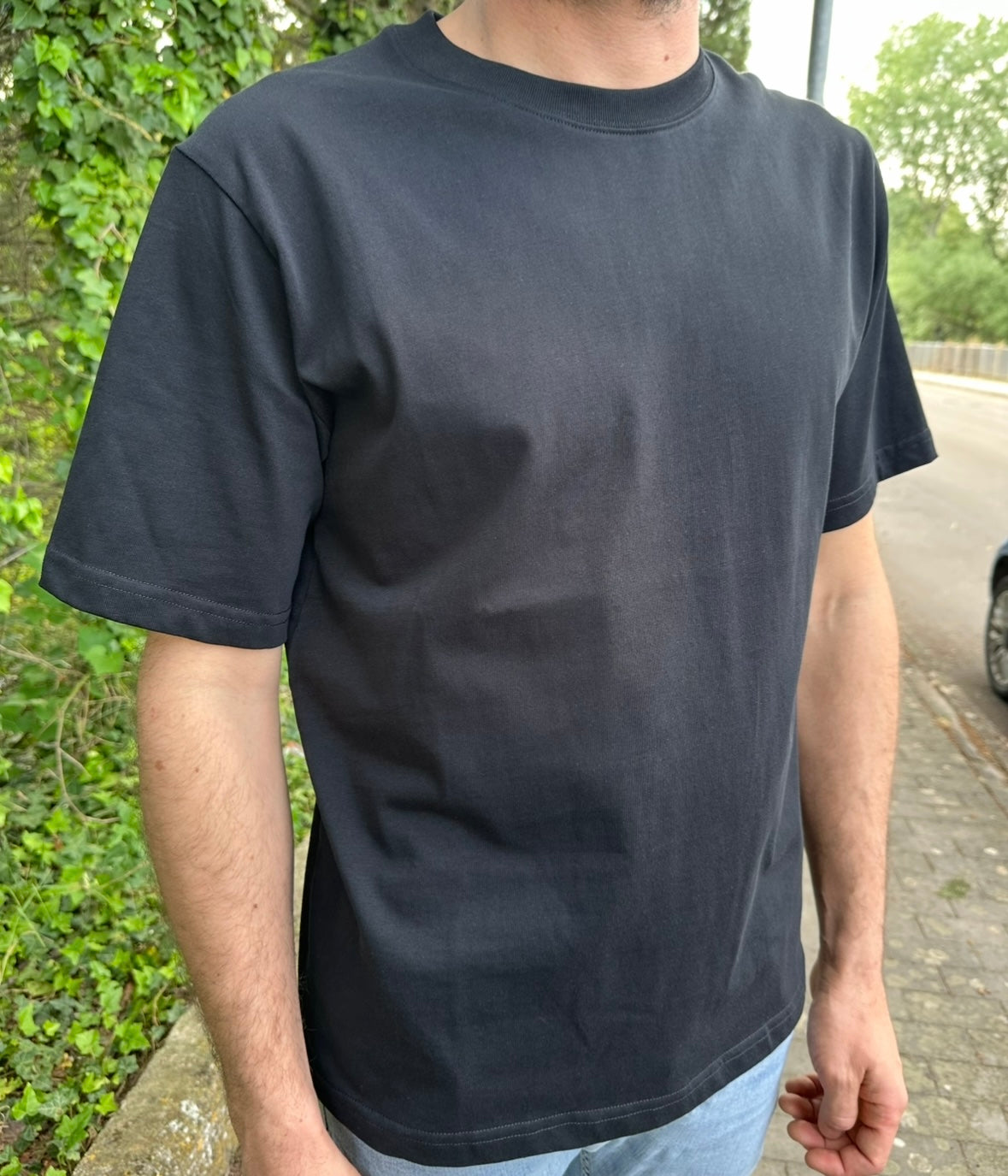 T-shirt nera in cotone