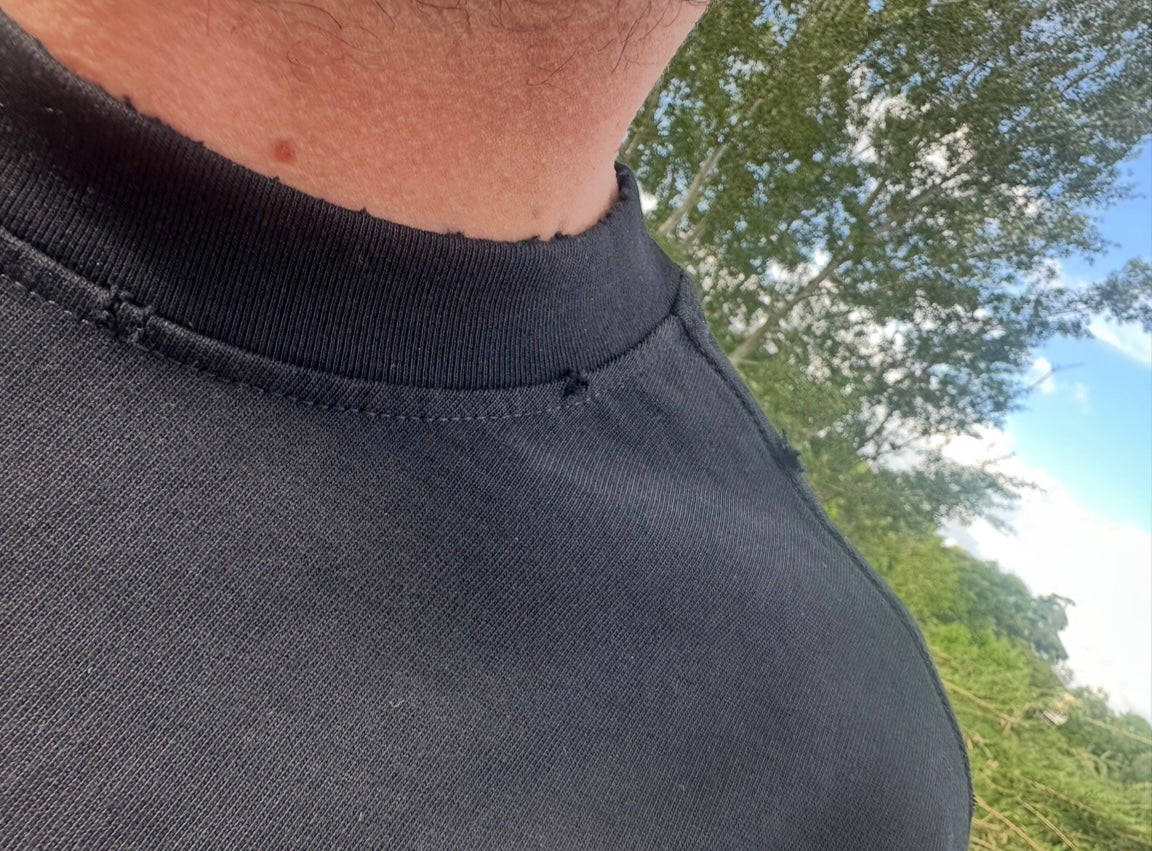T-shirt nera