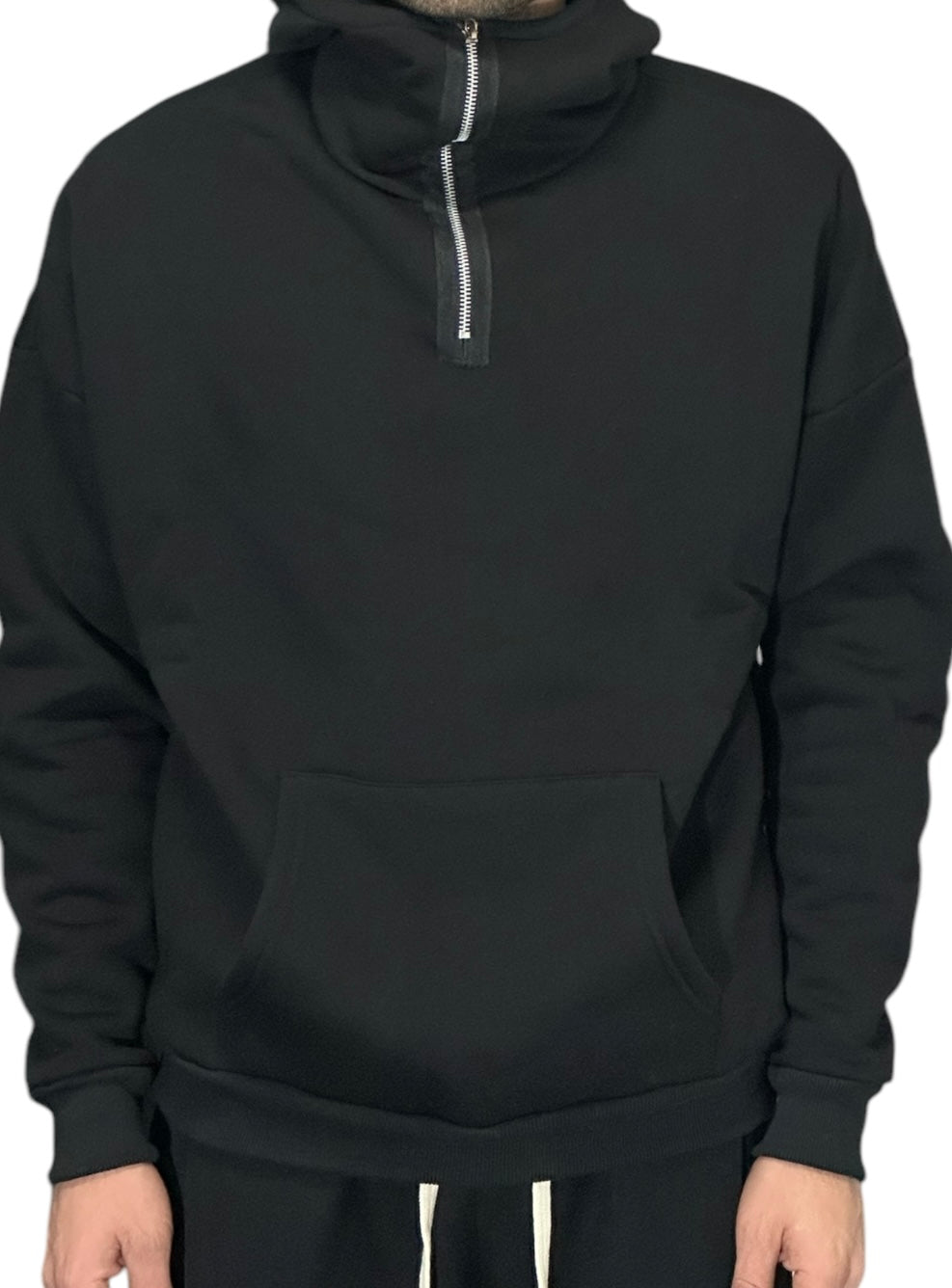 Felpa Over mezza zip con cappuccio New Job Brand nera