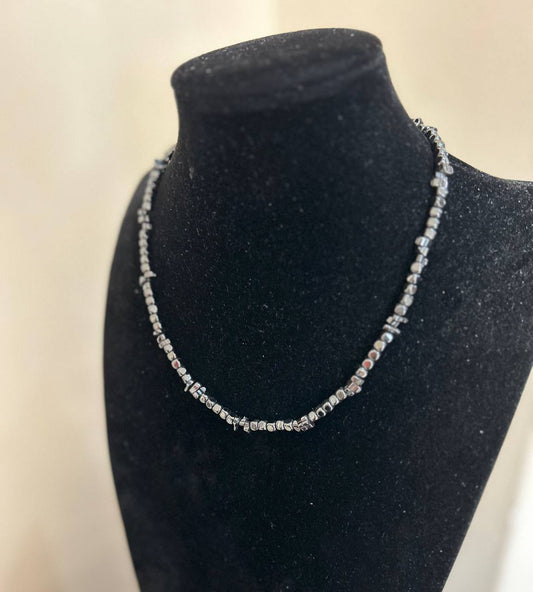 Collana girocollo ematite nera