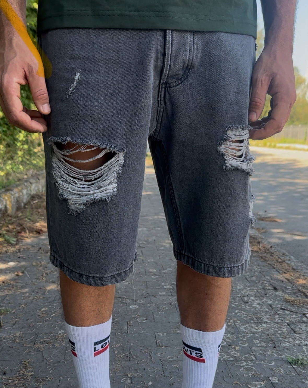 Bermuda jeans uomo denim strappato