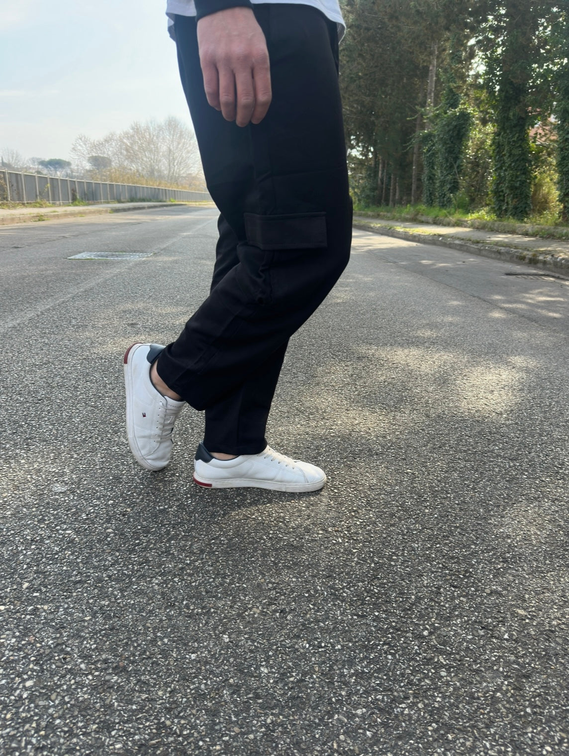 Pantalone Cargo Nero Gamba Dritta