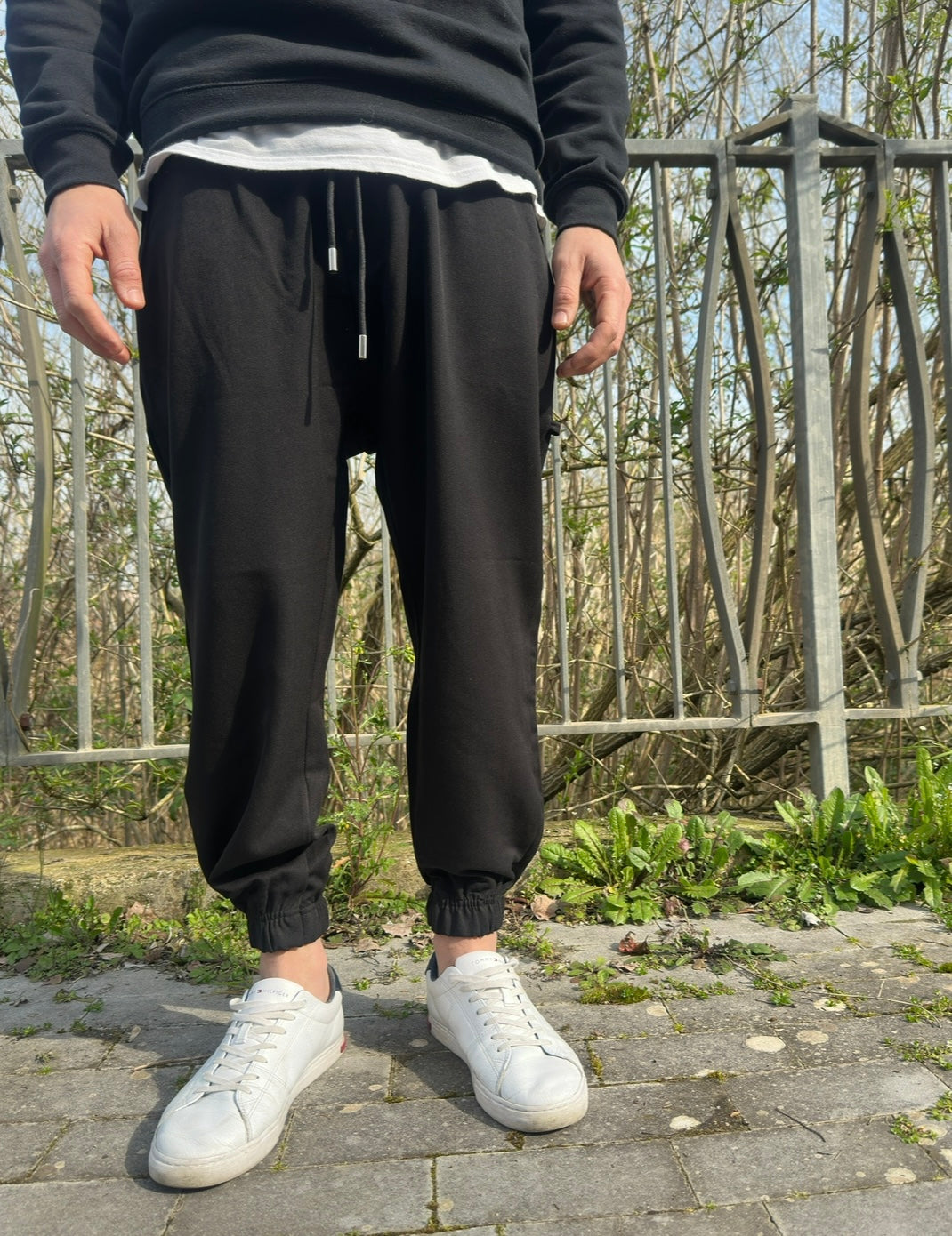 Pantalaccio Nero con Molla Sotto