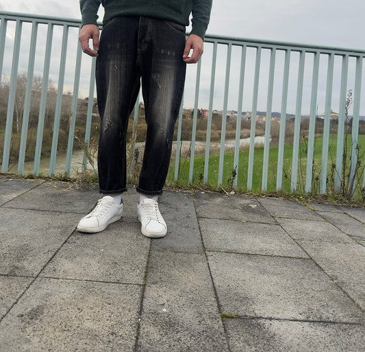 Jeans denim nero slavato