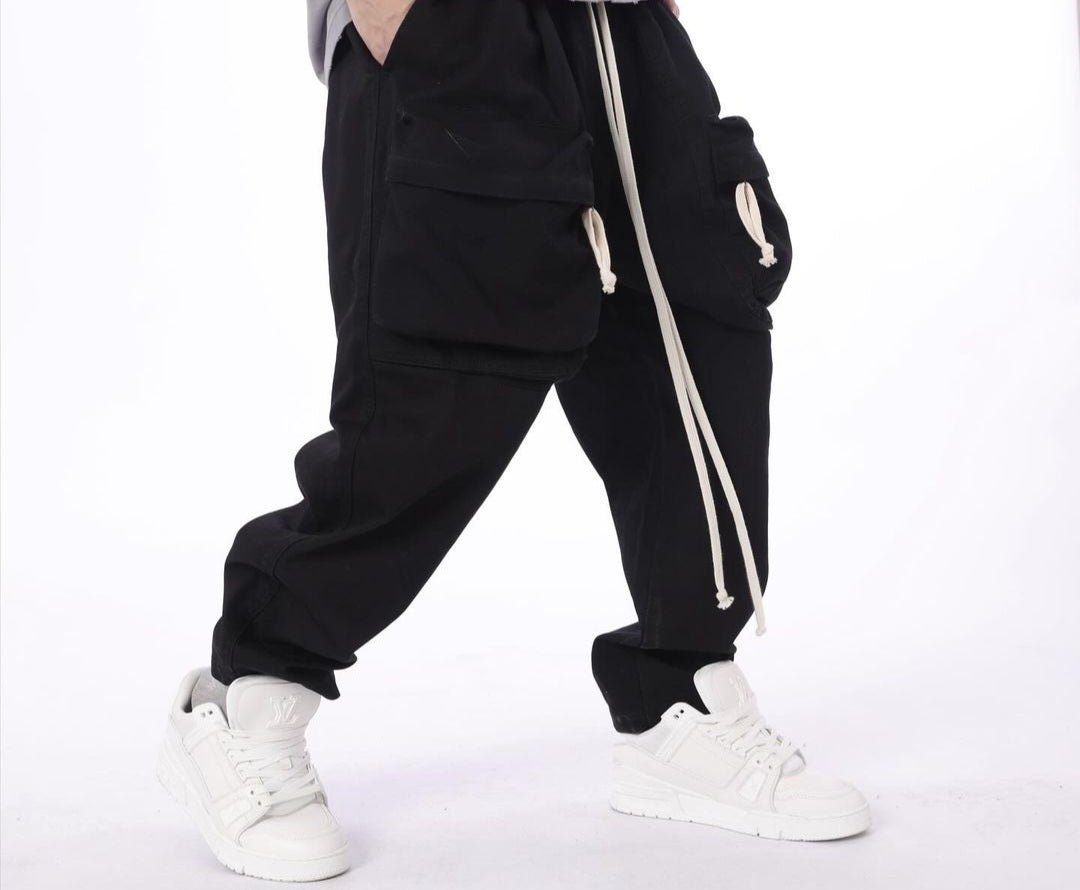 Pantalone Cargo con tasca frontale neri