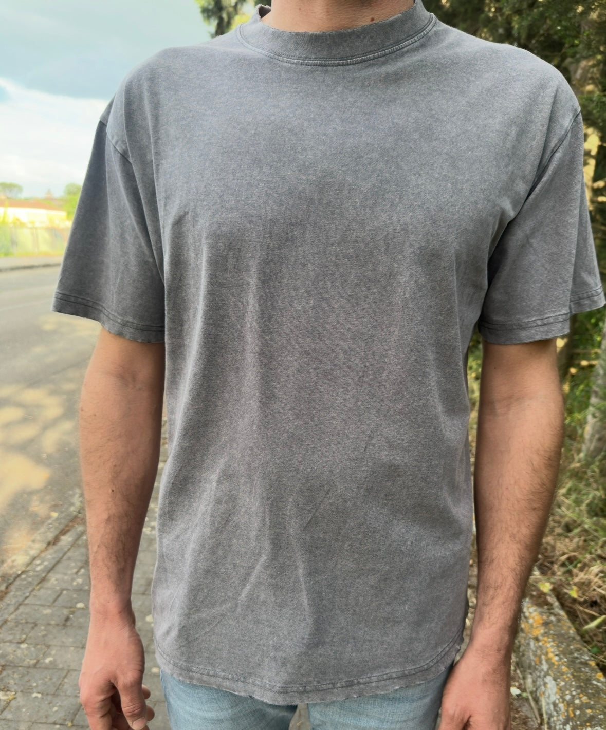 T-shirt Lavata con acido grigio