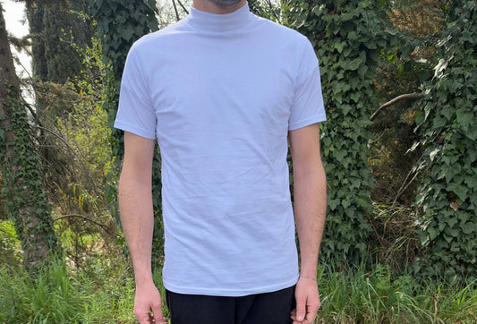 T-shirt bianca a collo alto